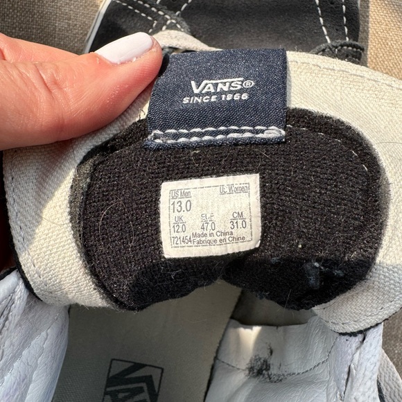 Vans Sk8 Hi model Vans HiTops. Great shape in and out, unique color combo. - Picture 8 of 9